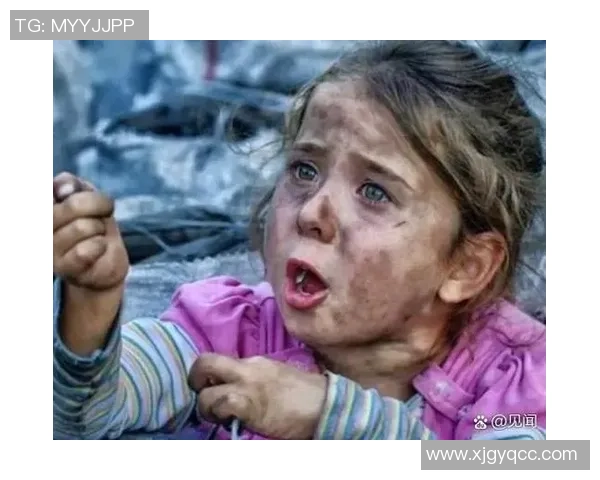 足球明星在伤痛中流露的脆弱与坚韧瞬间的感人照片合集